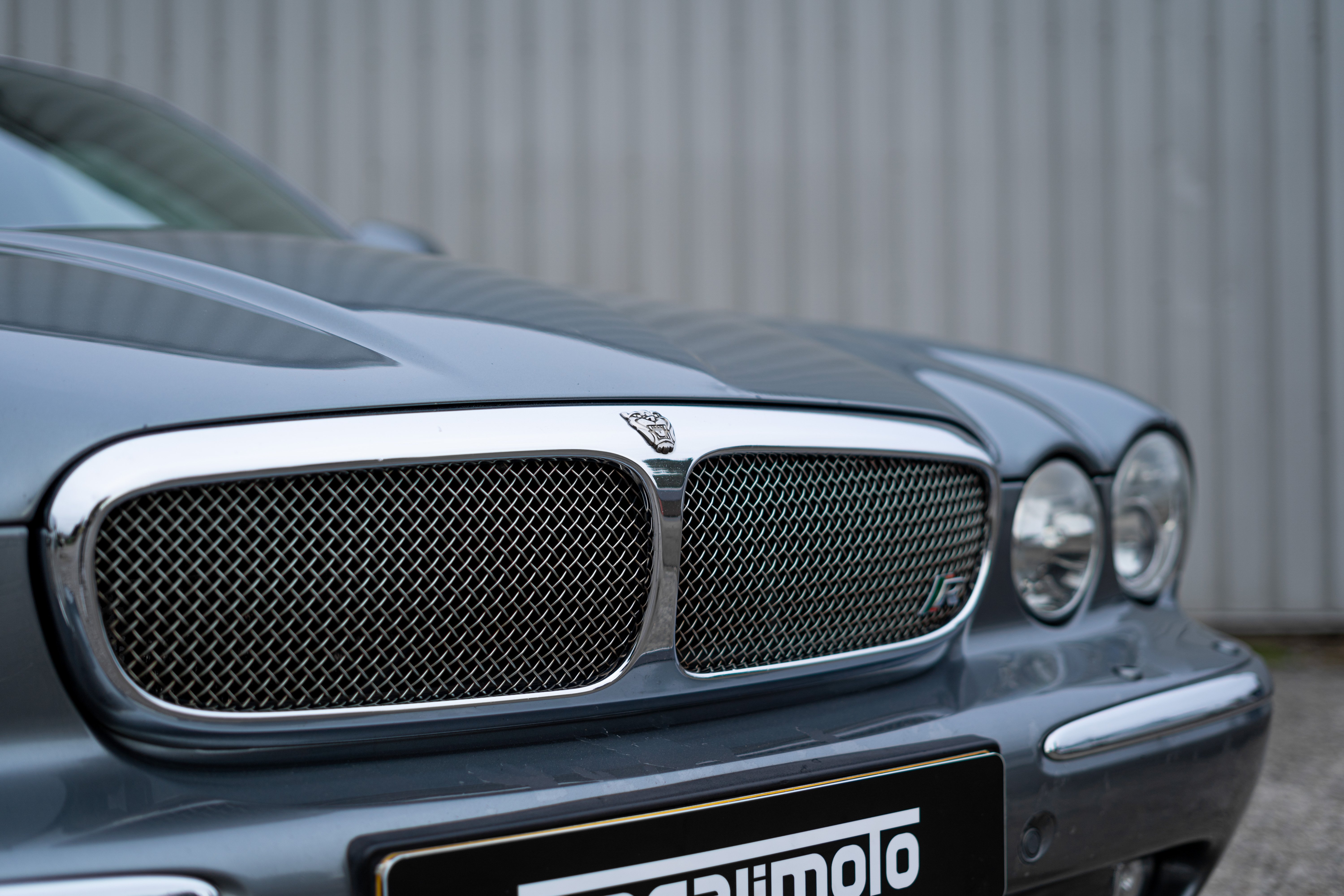Jaguar X350 - Super V8