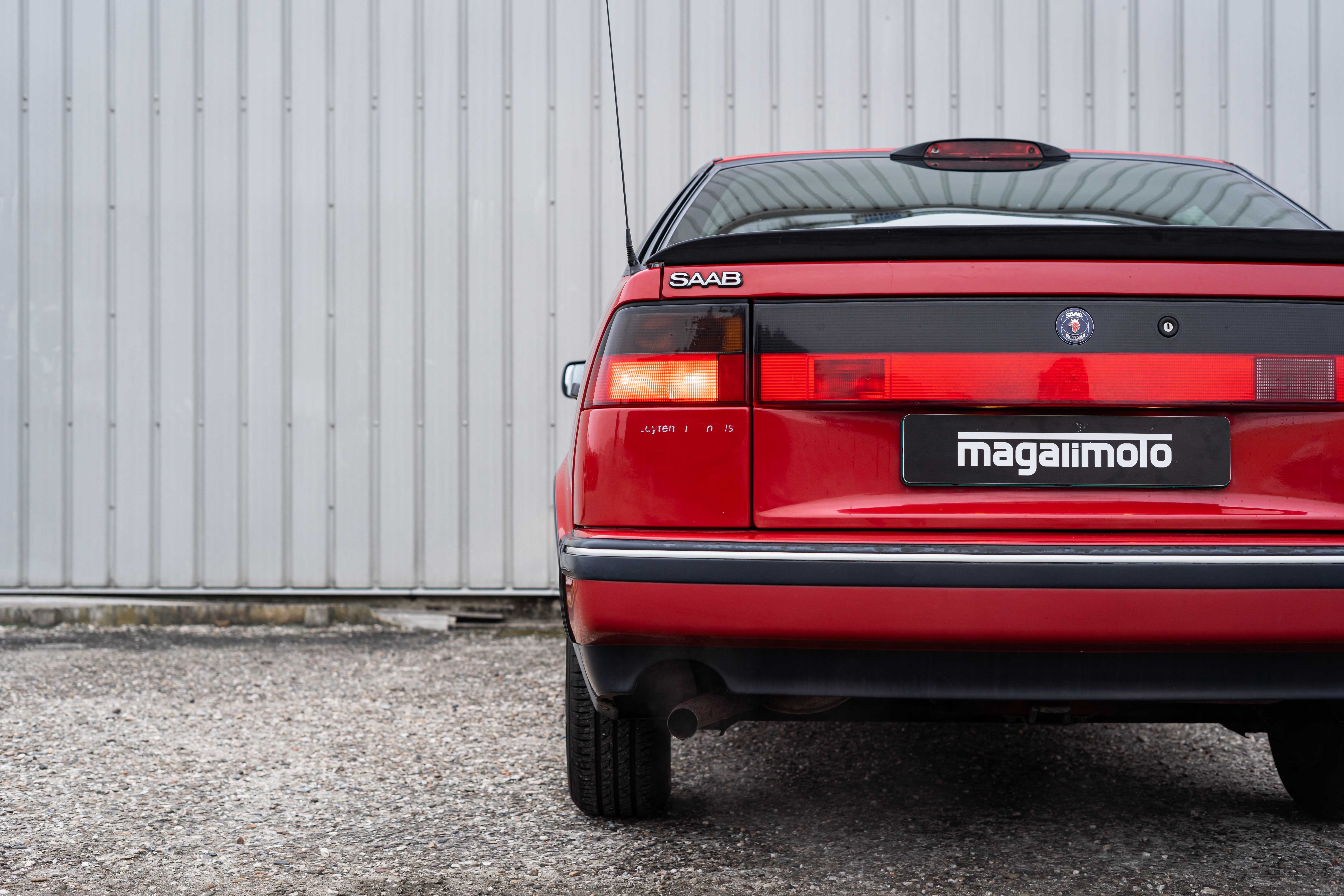 Saab 9000 CS 2.0 - 1997 Imola Red