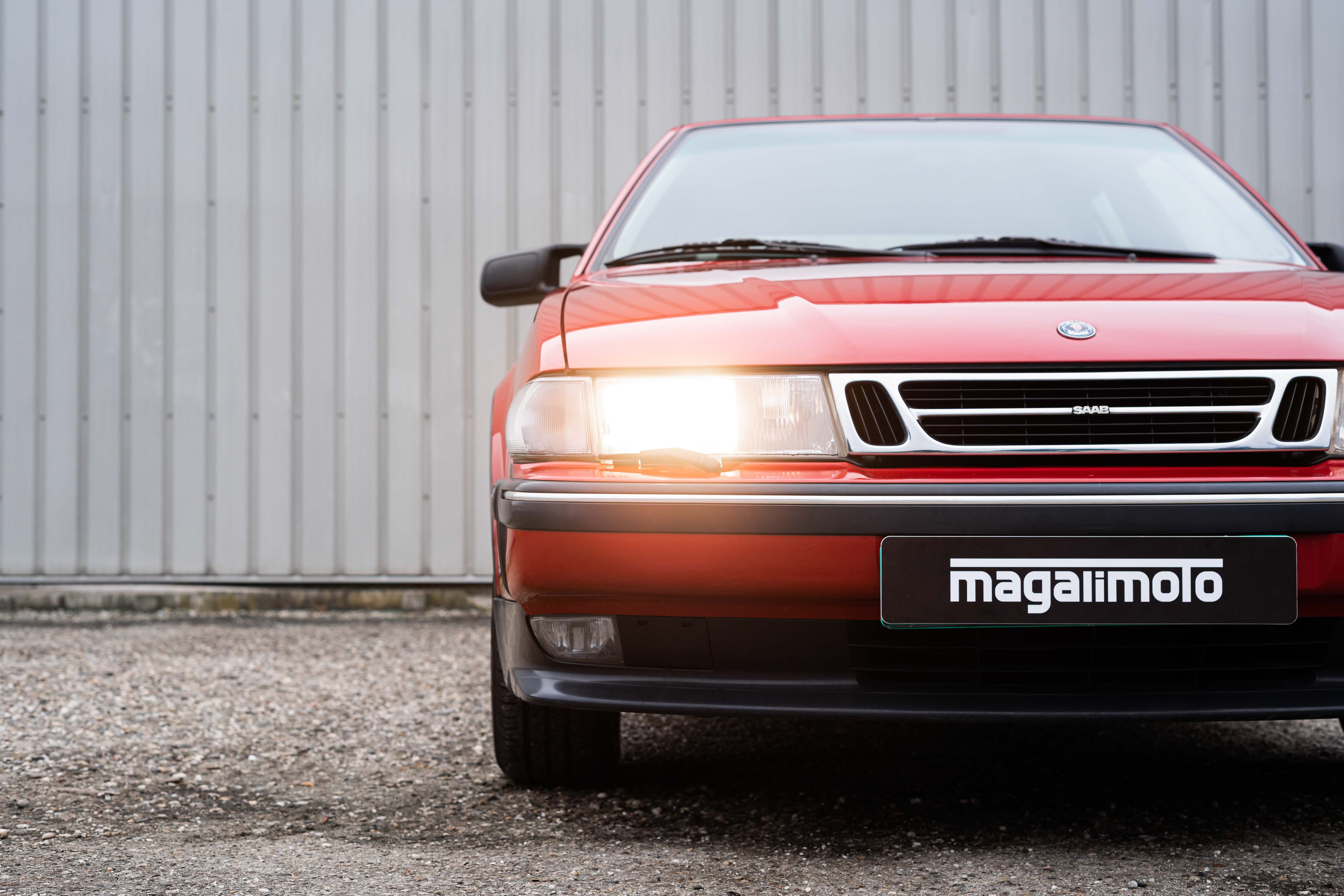 Saab 9000 CS 2.0 - 1997 Imola Red