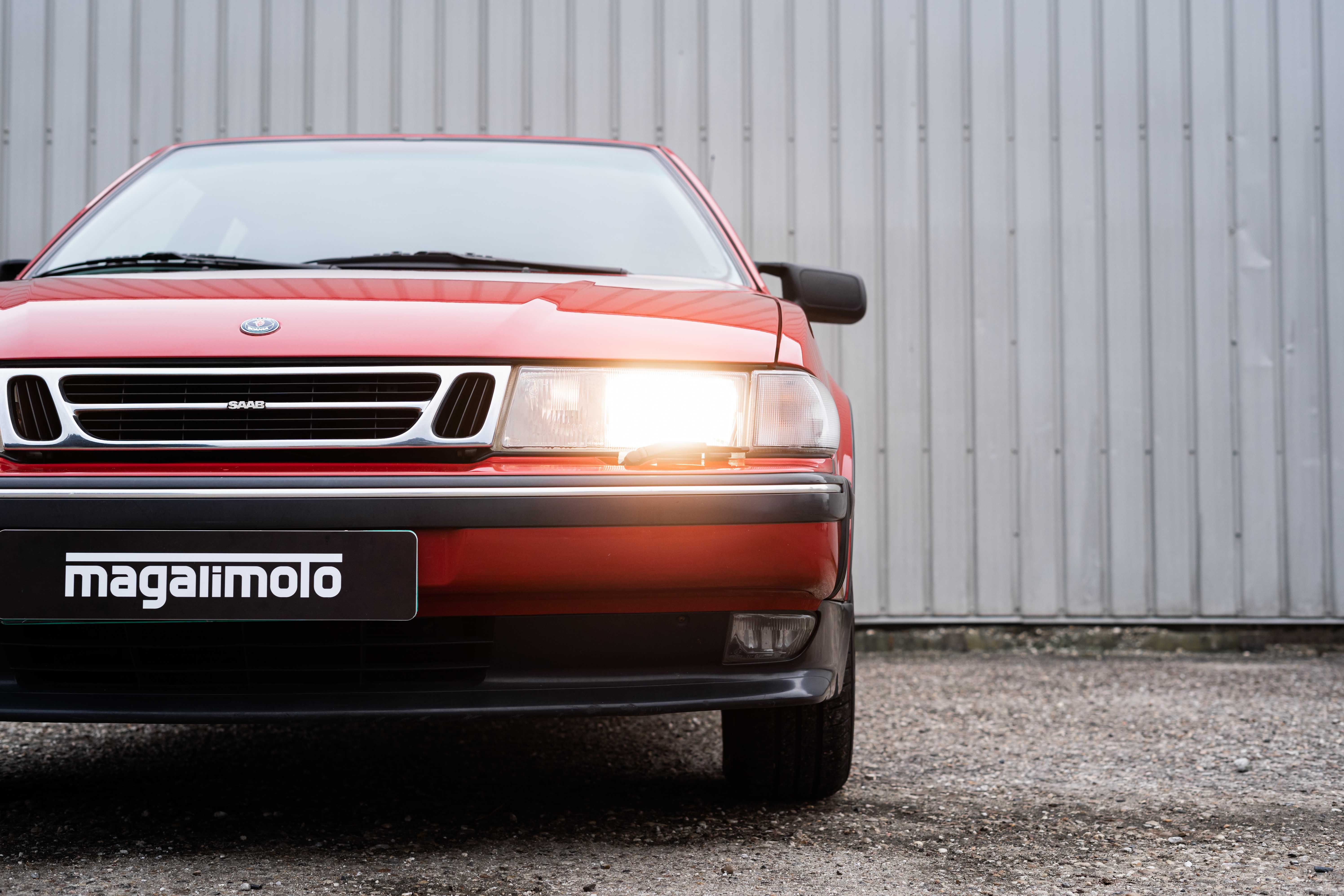 Saab 9000 CS 2.0 - 1997 Imola Red
