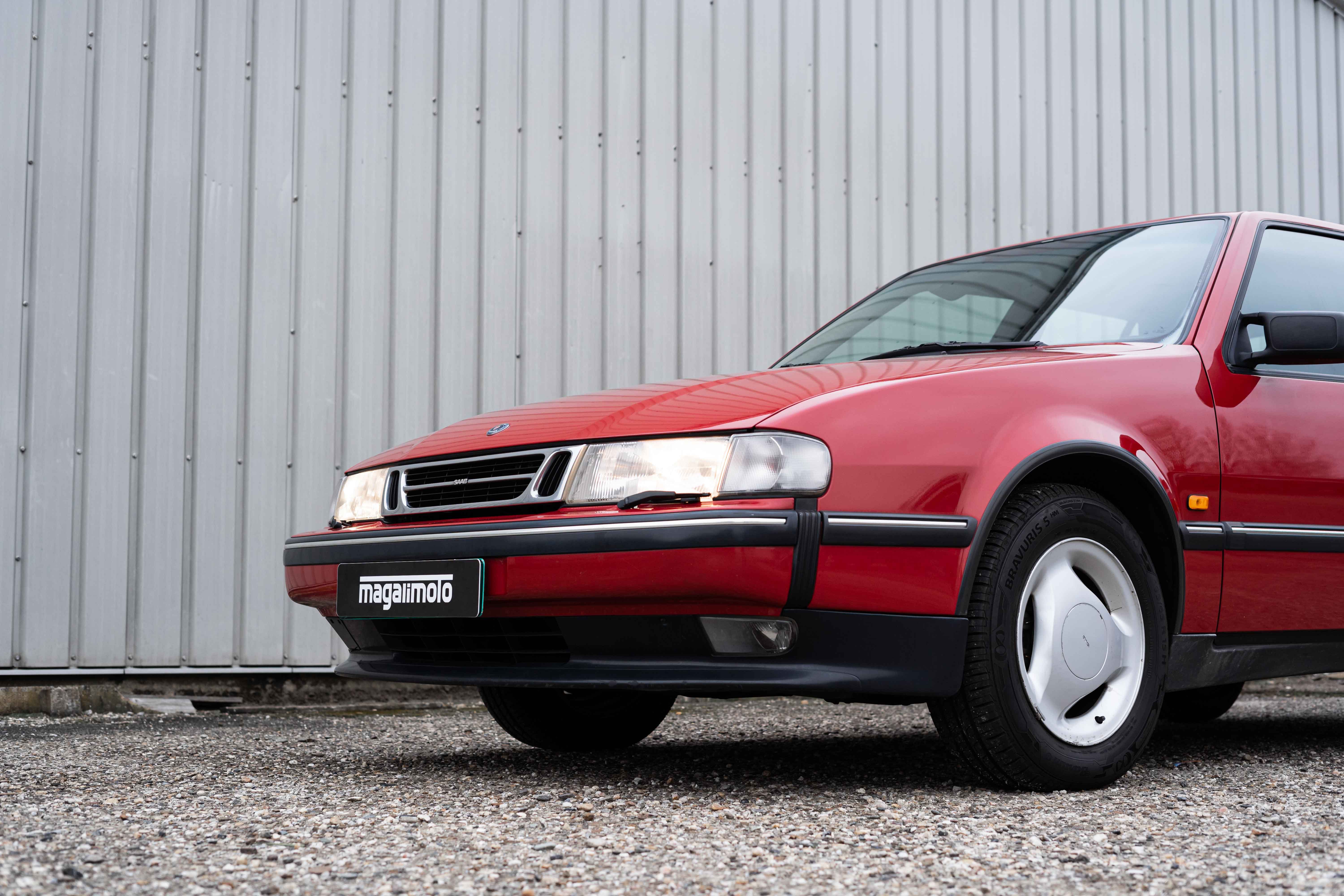 Saab 9000 CS 2.0 - 1997 Imola Red