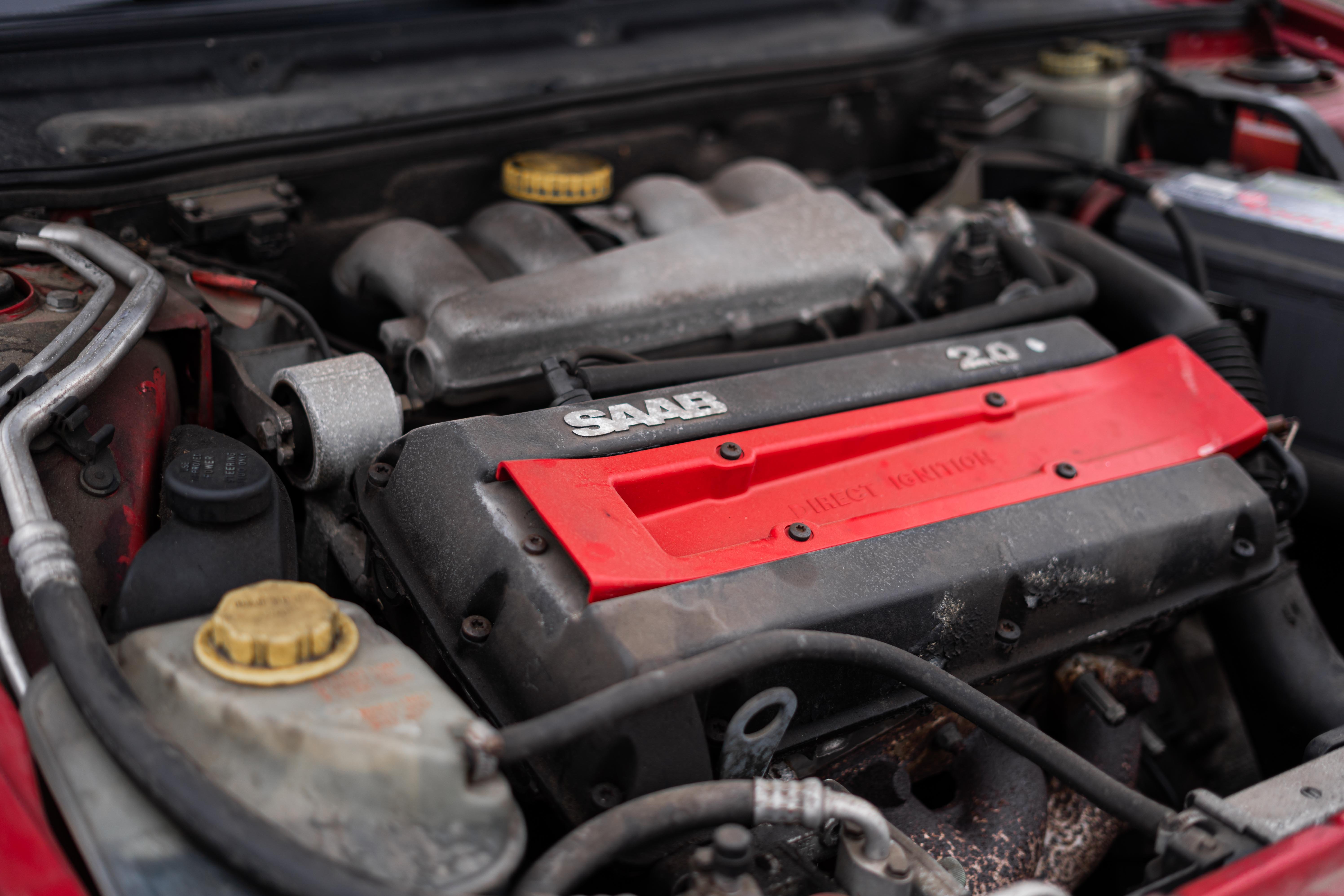 Saab 9000 CS 2.0 - 1997 Imola Red