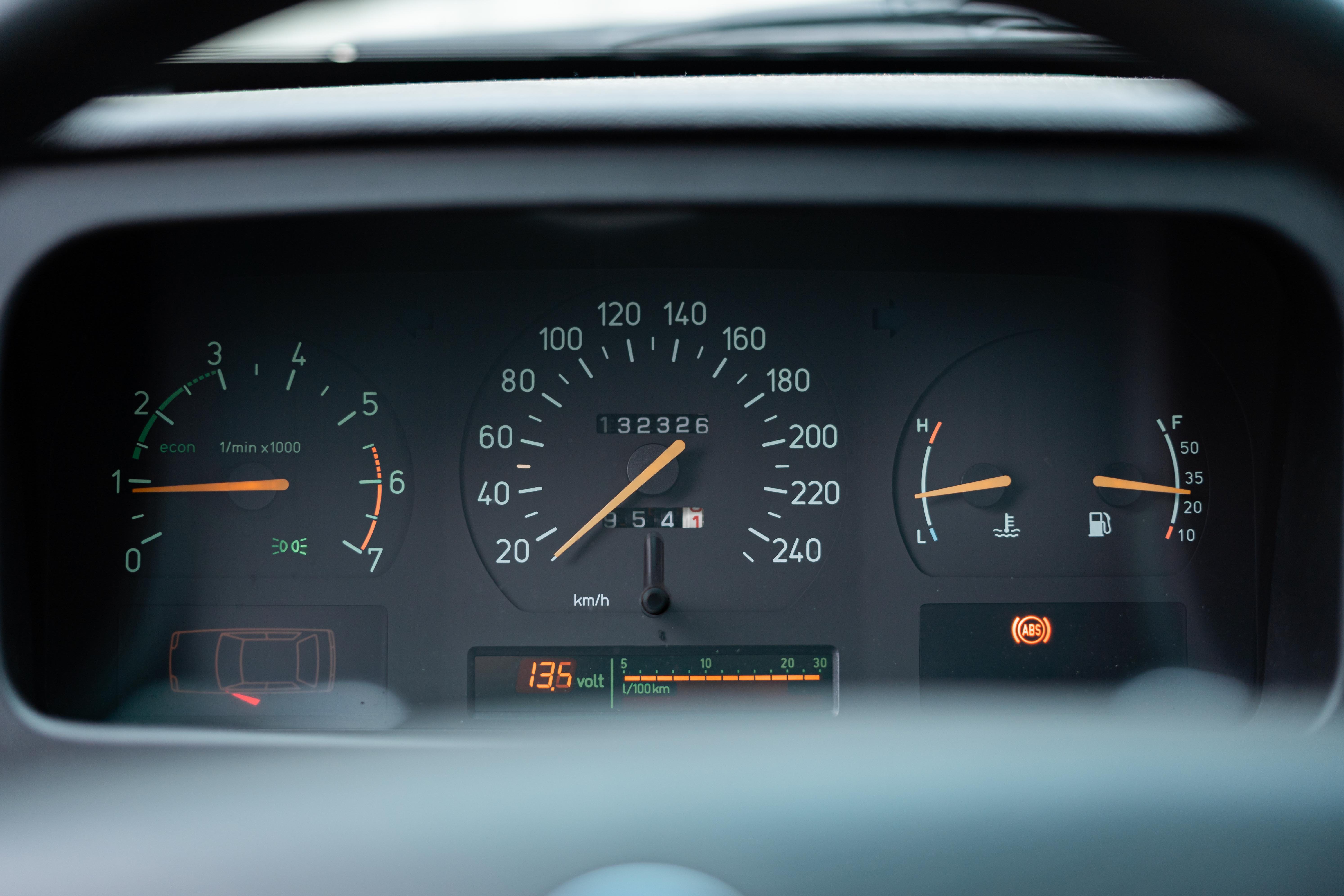 Saab 9000 CS 2.0 - 1997 Imola Red