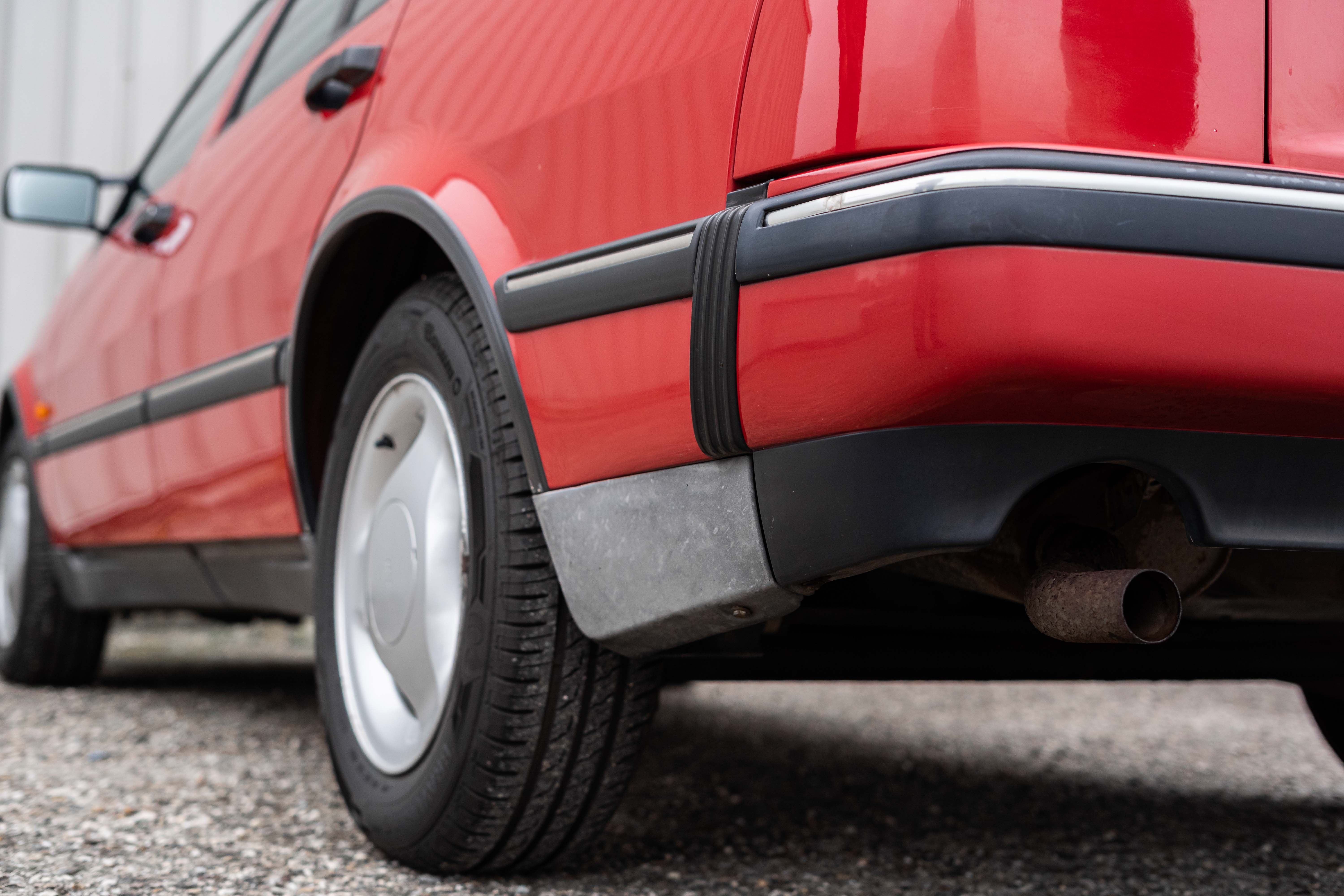 Saab 9000 CS 2.0 - 1997 Imola Red