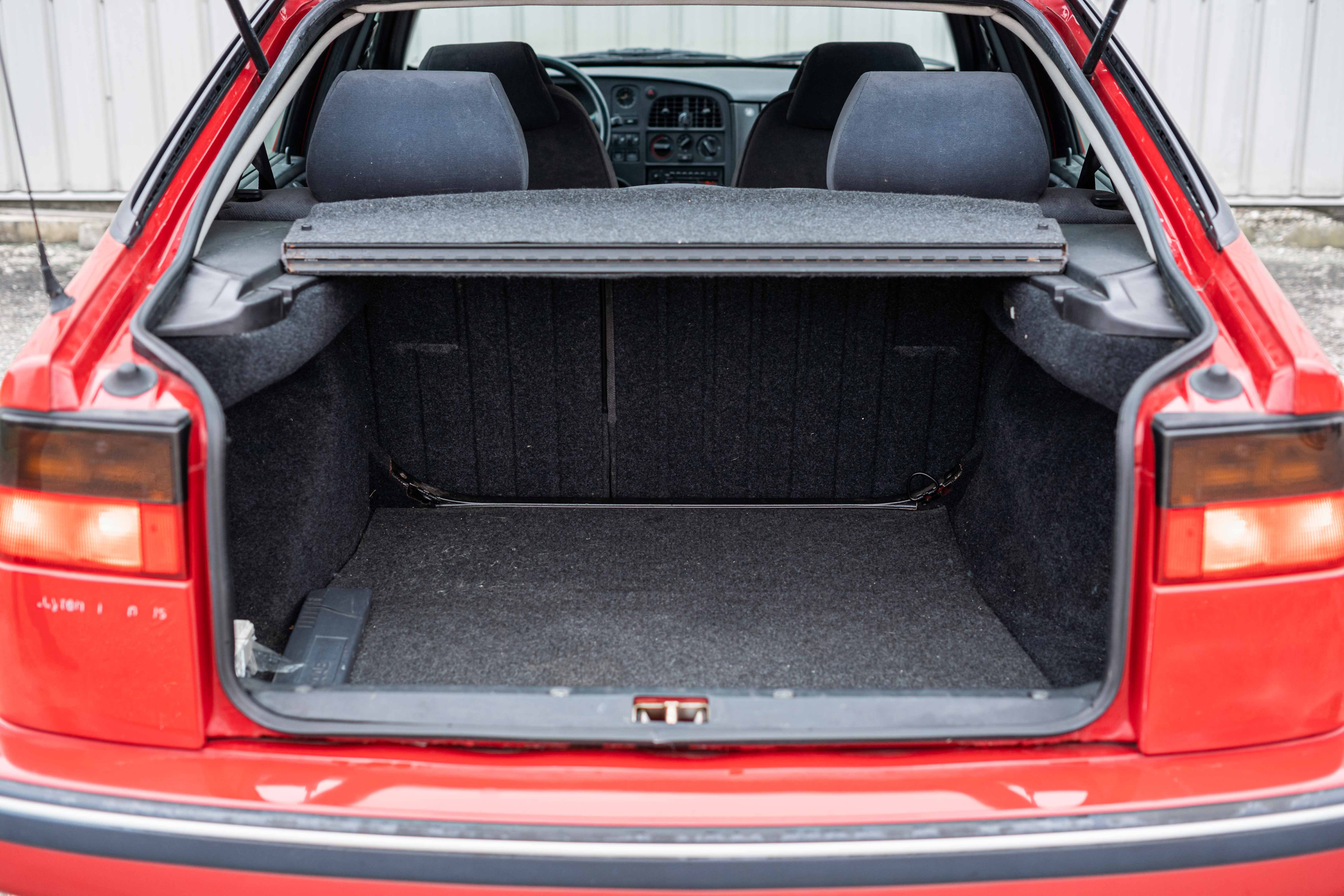 Saab 9000 CS 2.0 - 1997 Imola Red