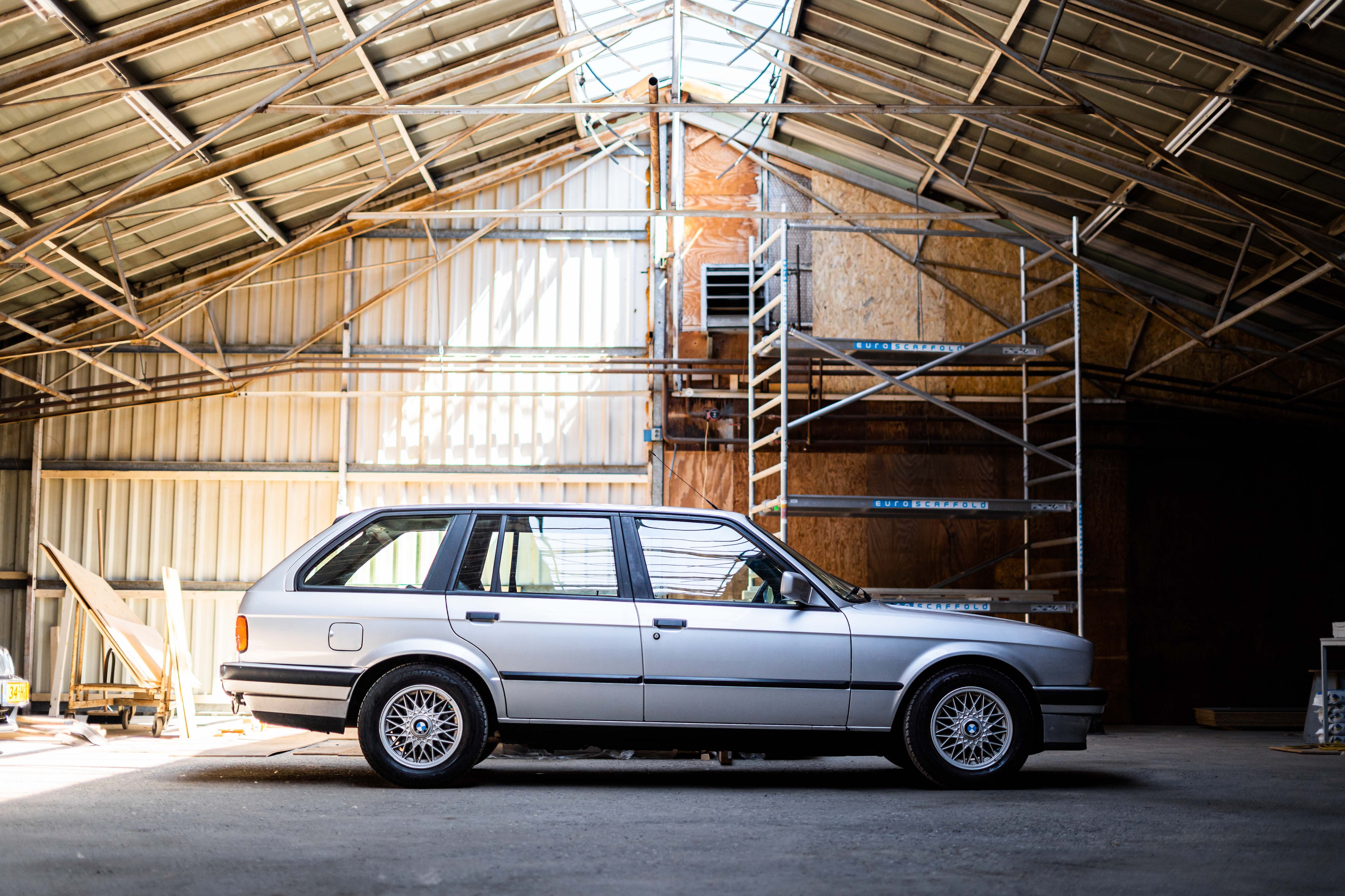 BMW E30 318i Touring