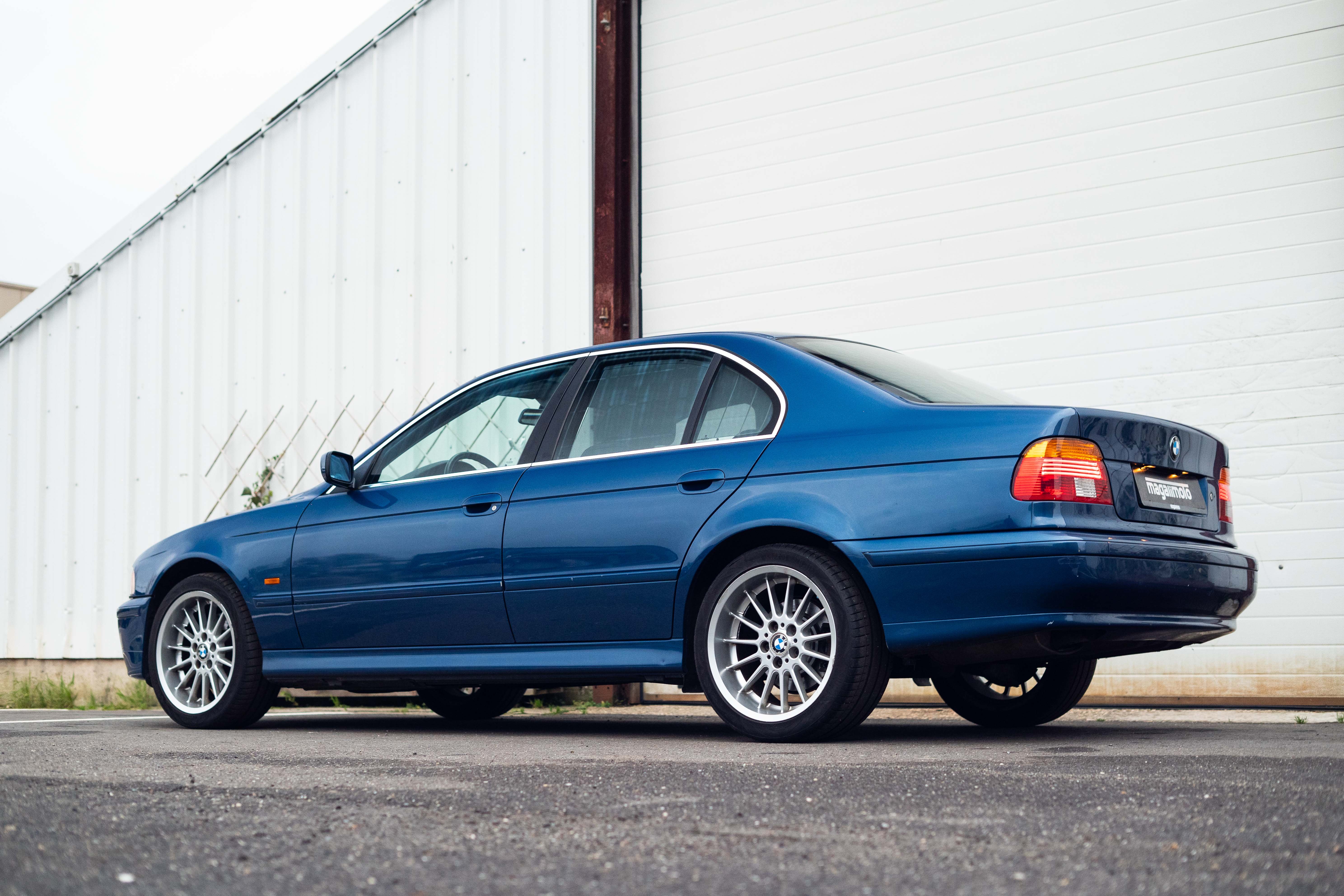 BMW E39 530iA