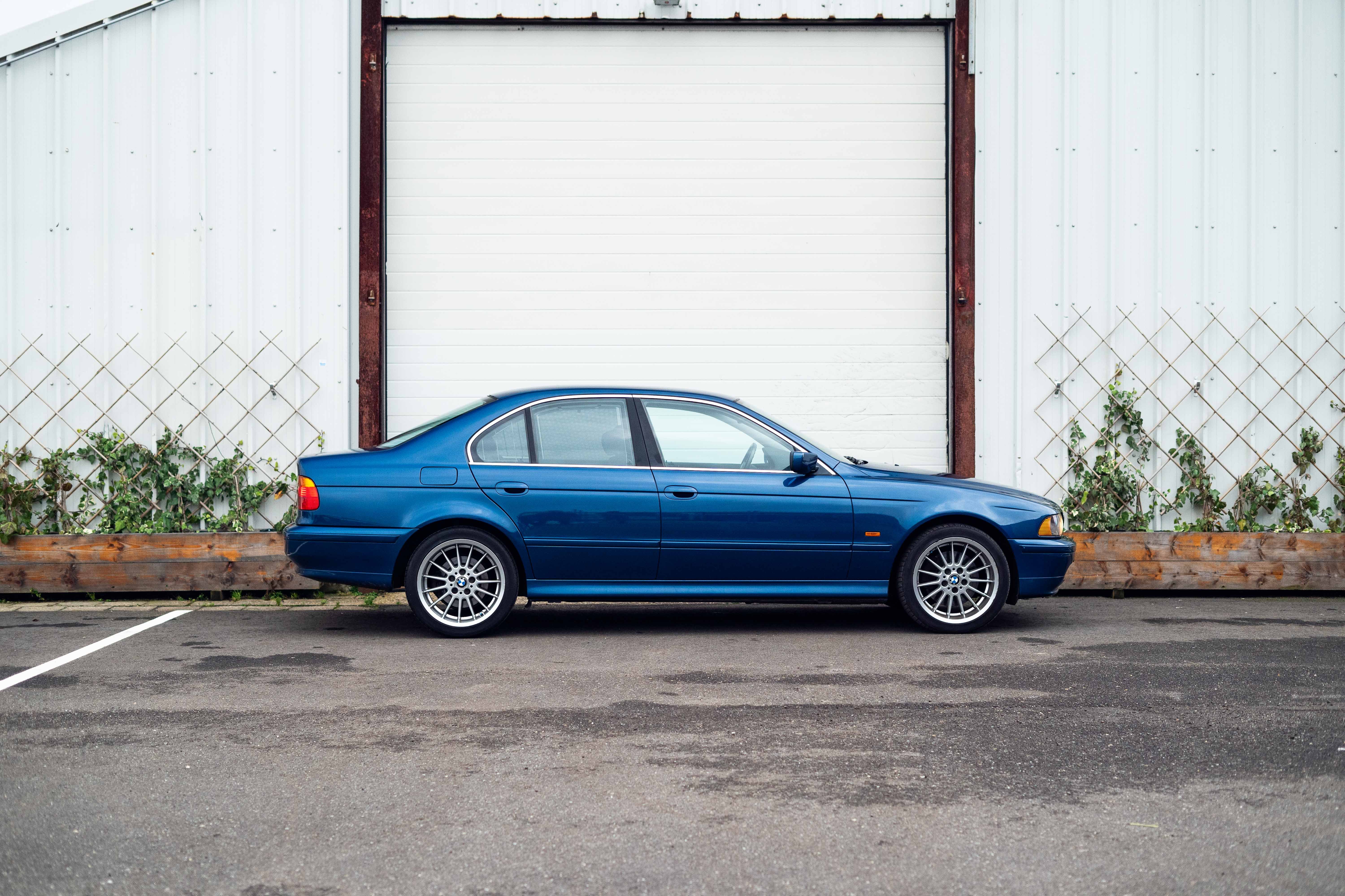 BMW E39 530iA