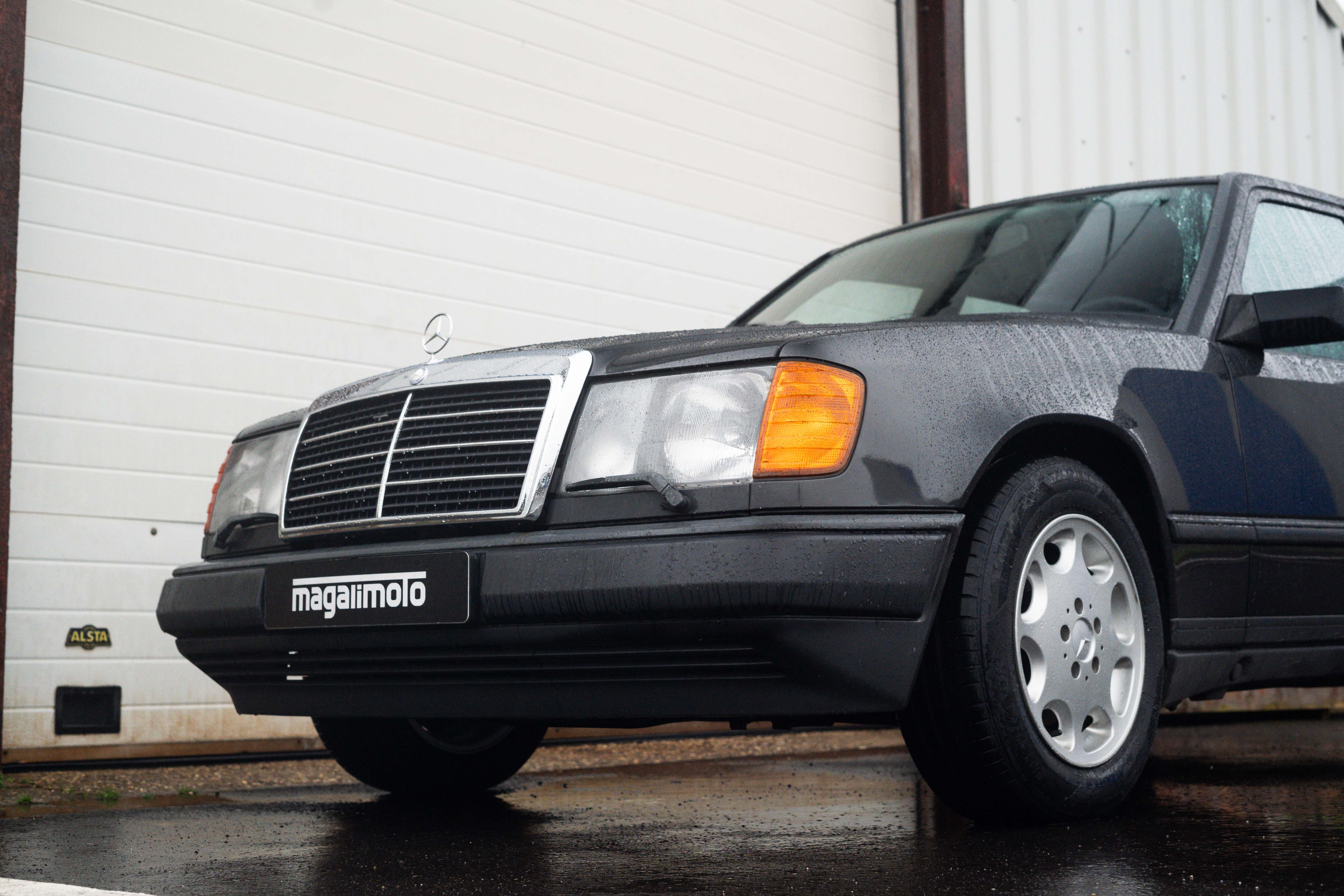 Mercedes W124 300E