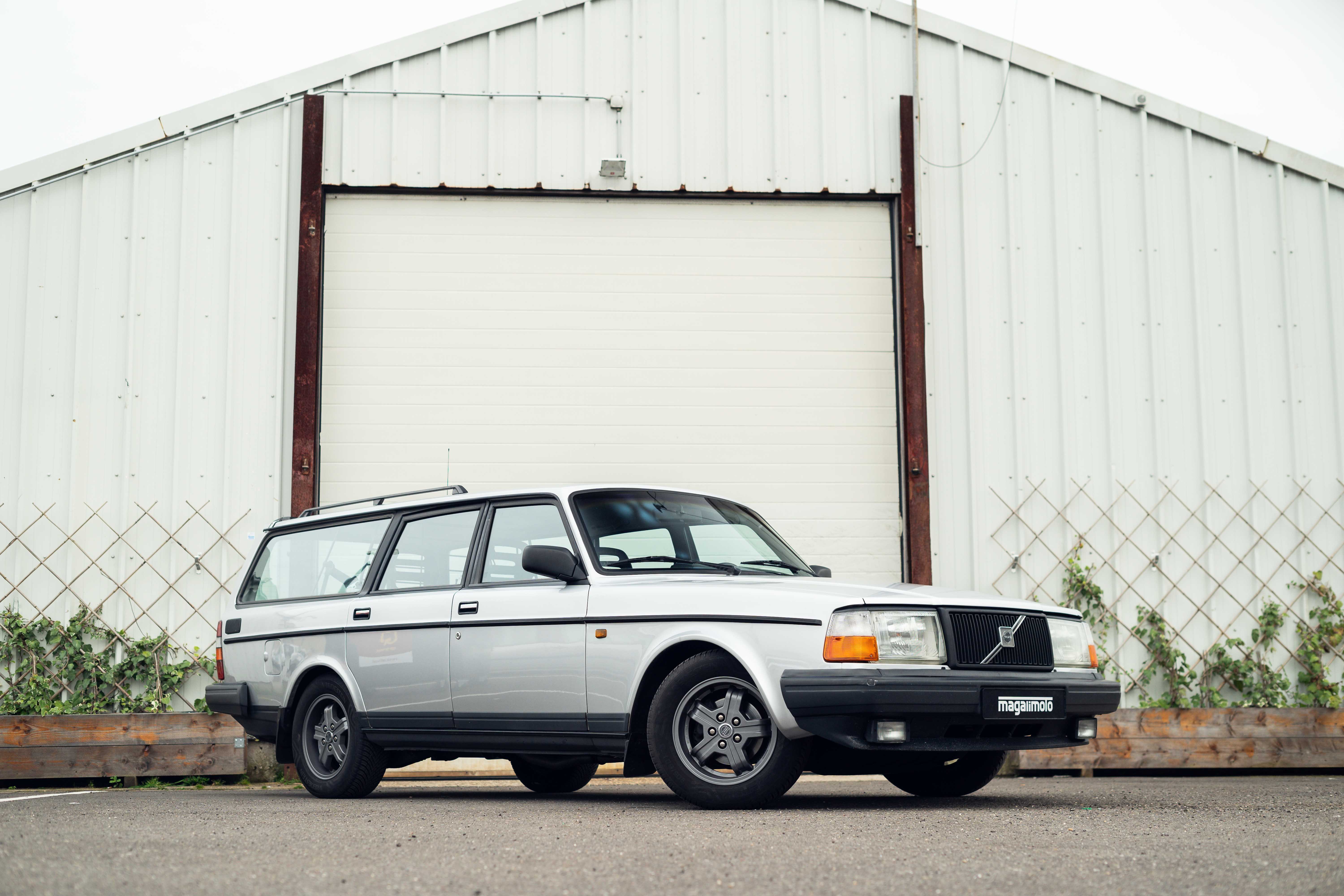 Volvo 245 DL 