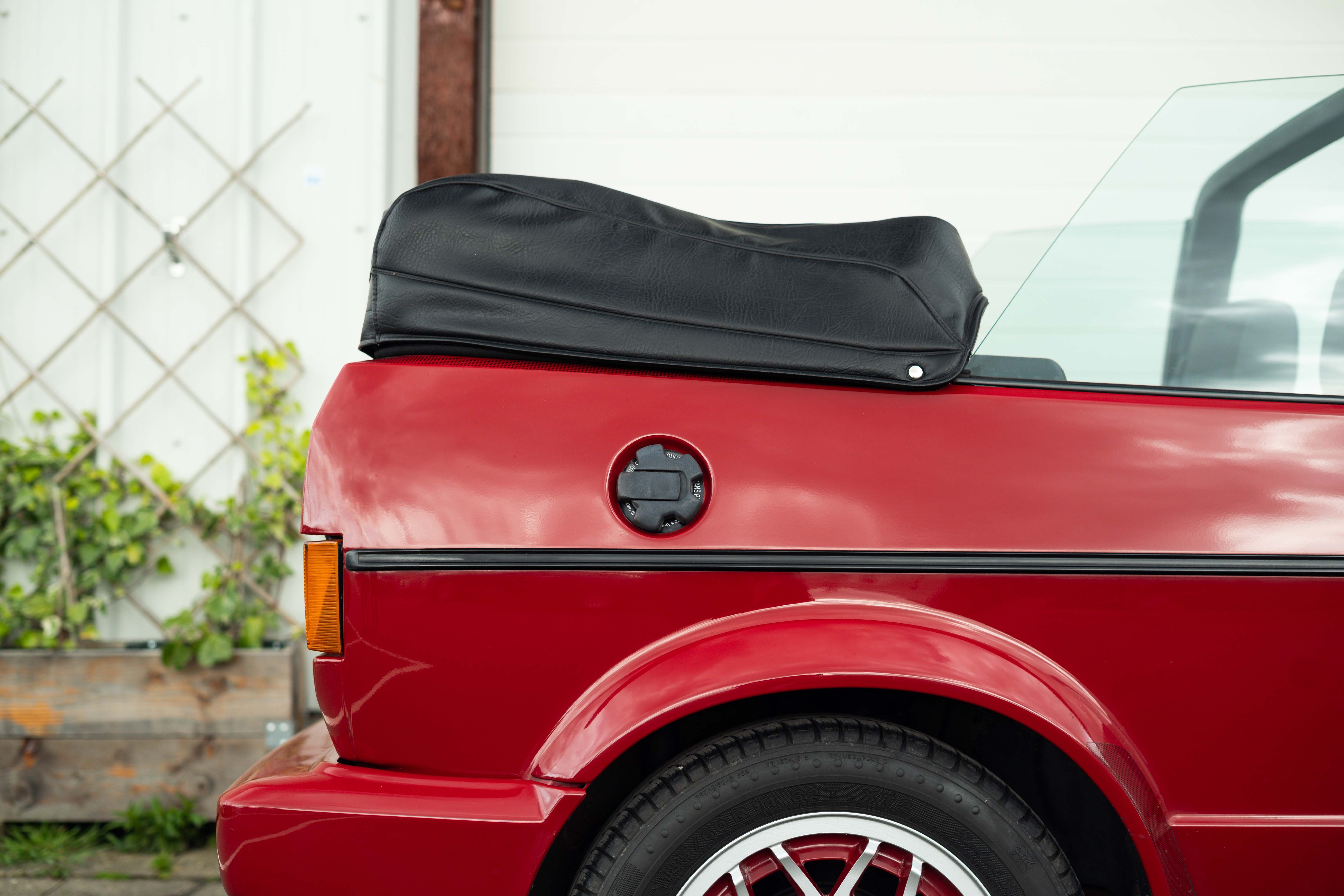 Volkswagen Golf 1 Cabriolet 1.8 
