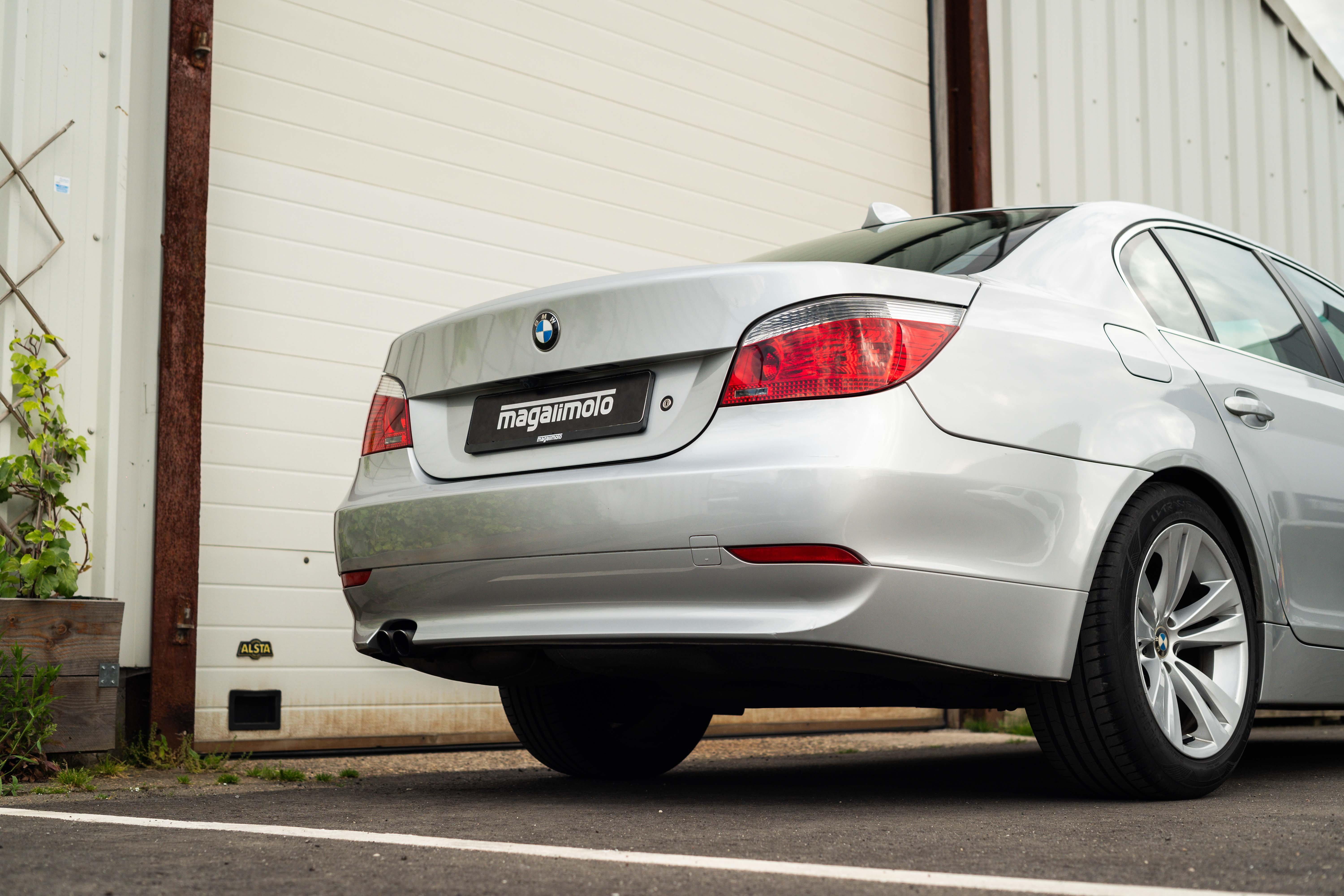 BMW E60 525i