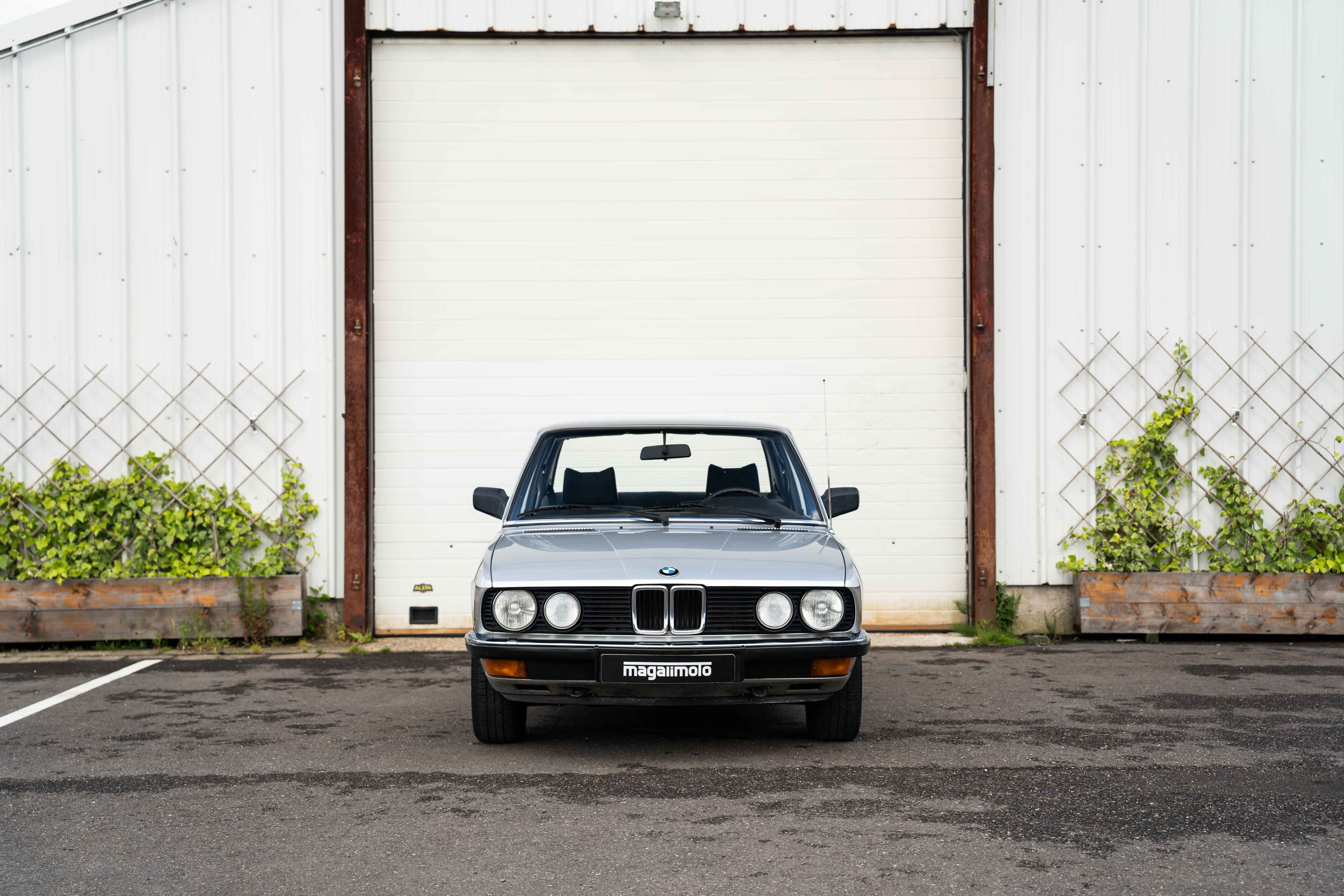 BMW E28 520i