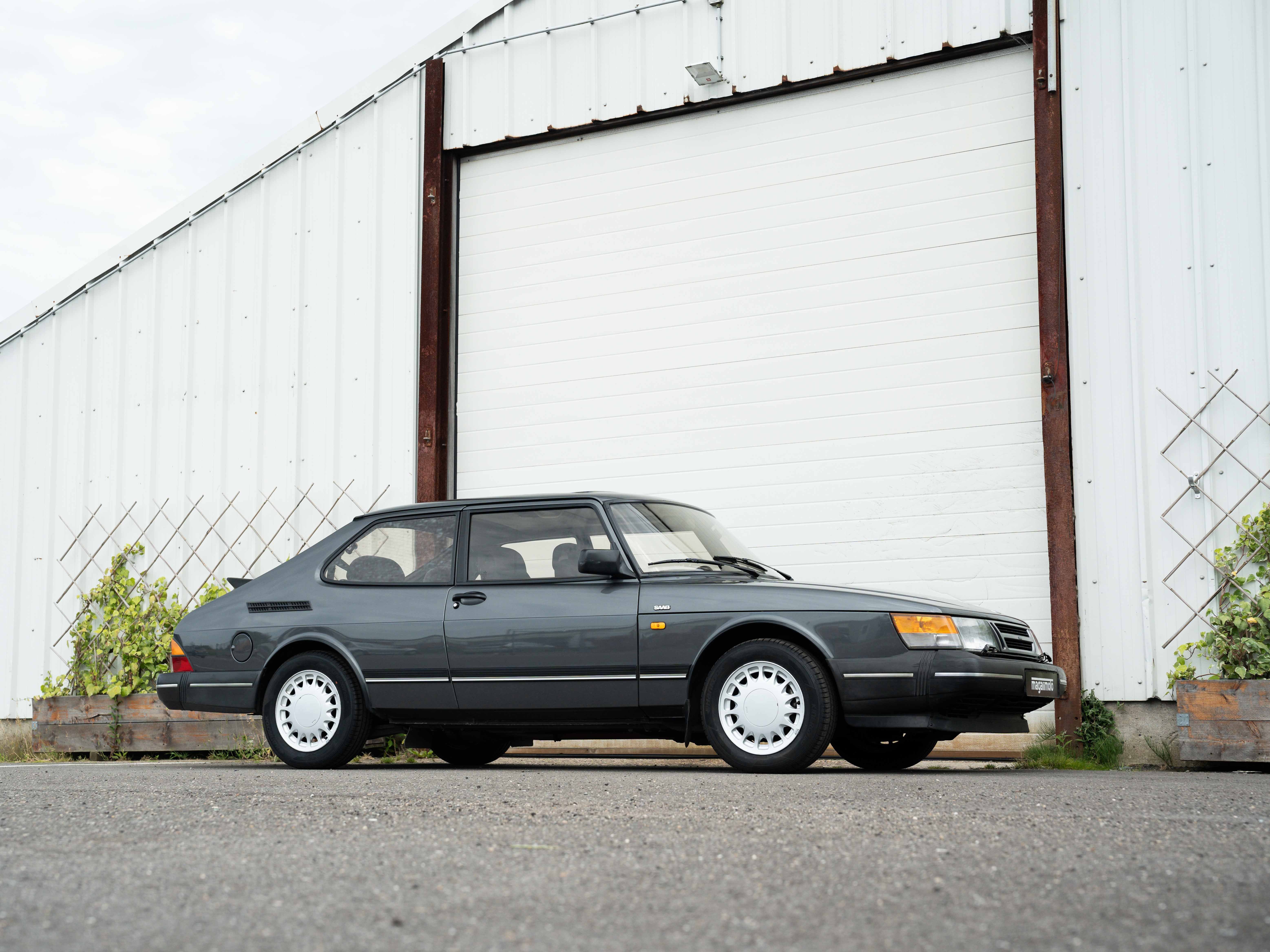 Saab 900 2.1i - 16v