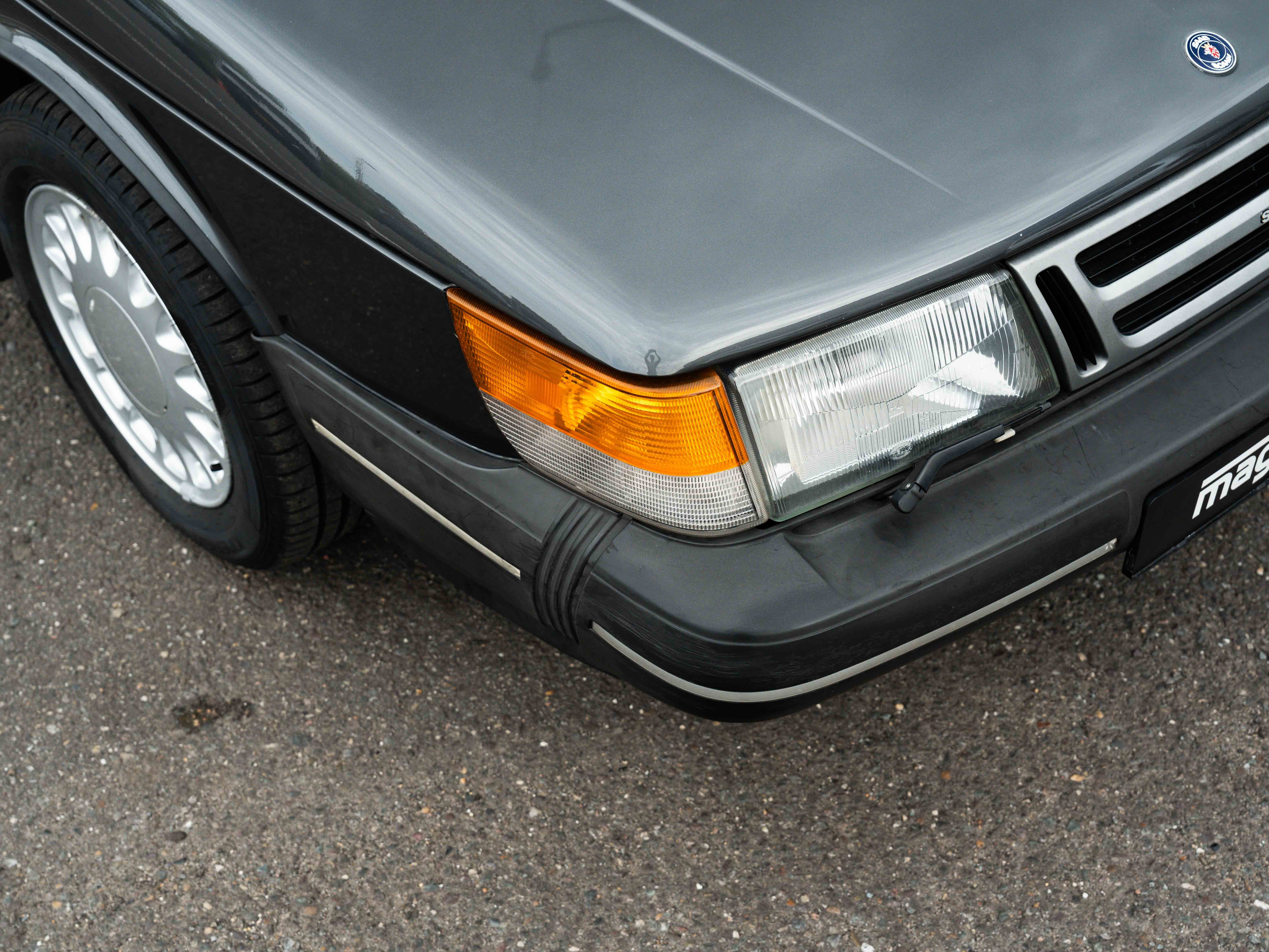 Saab 900 2.1i - 16v