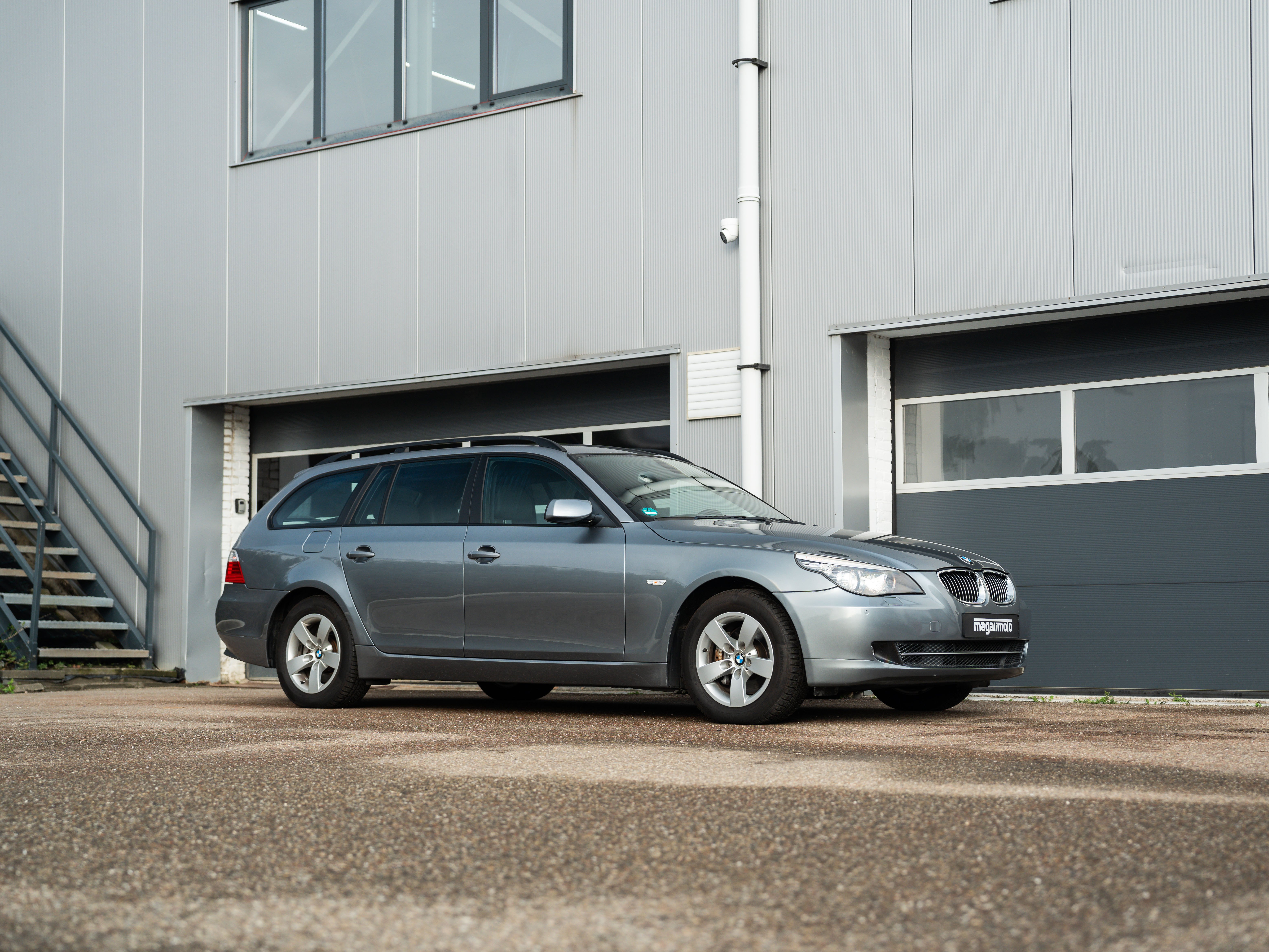 E61 523i LCI Grijs