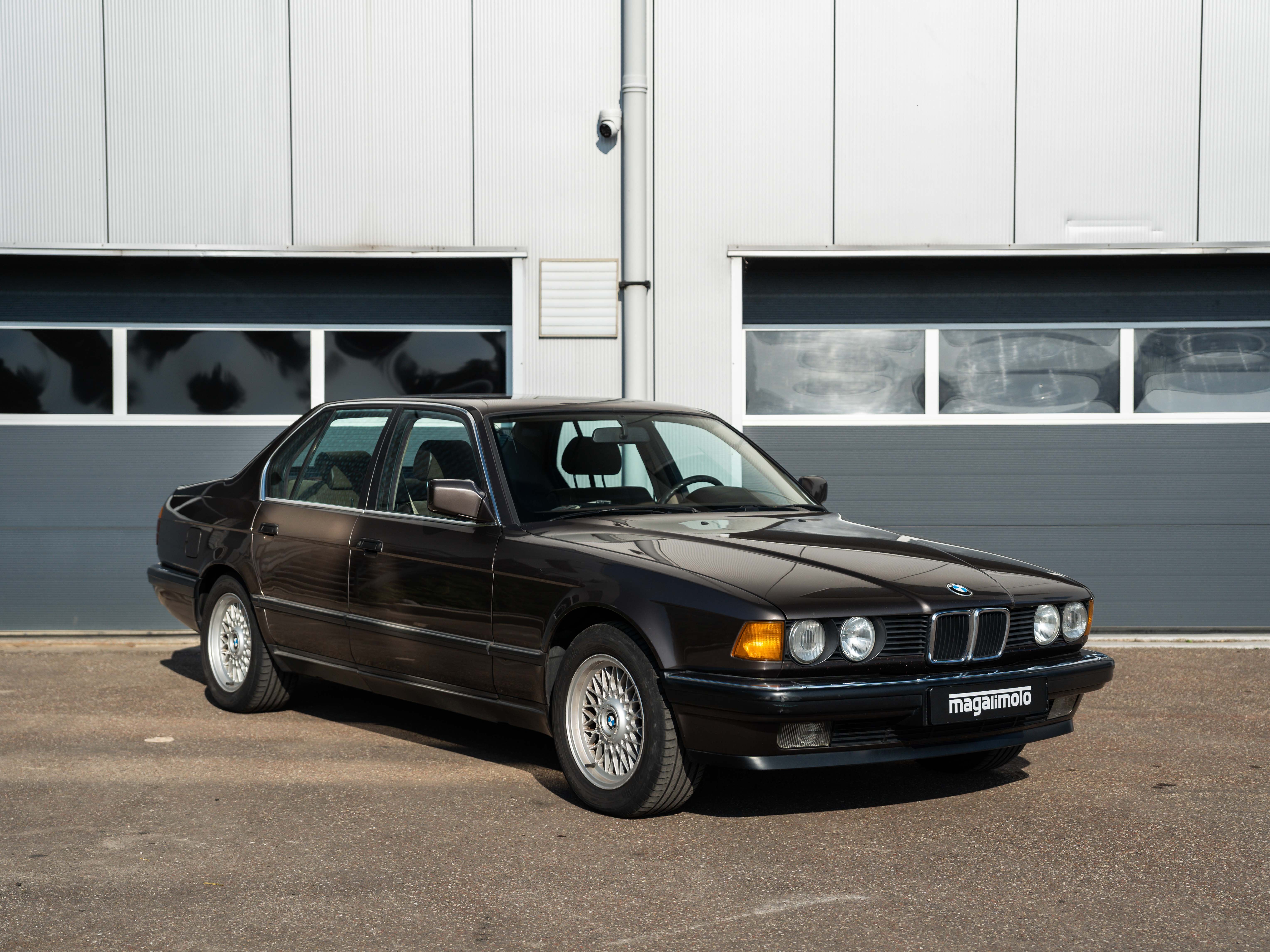 BMW E32 730i