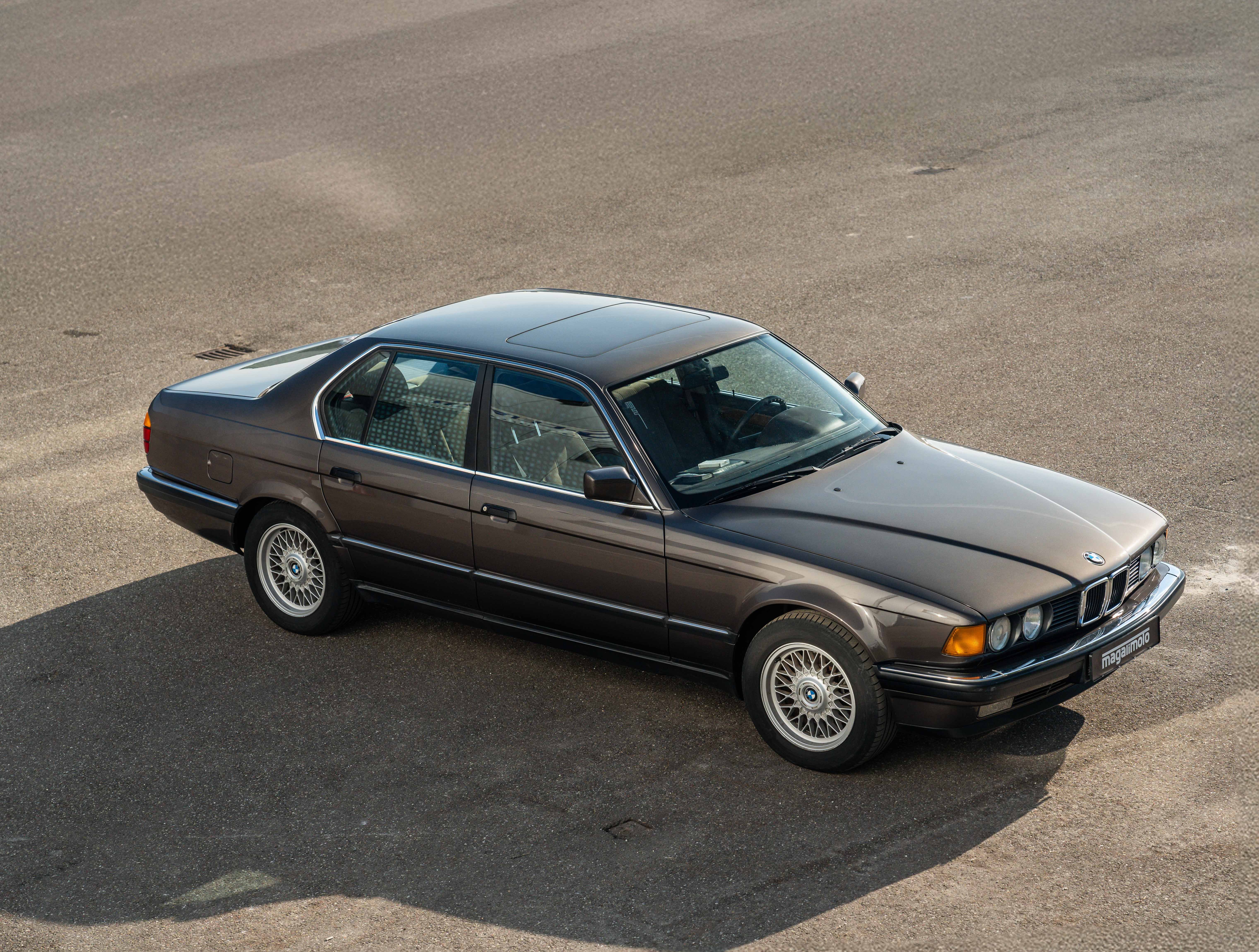 BMW E32 730i