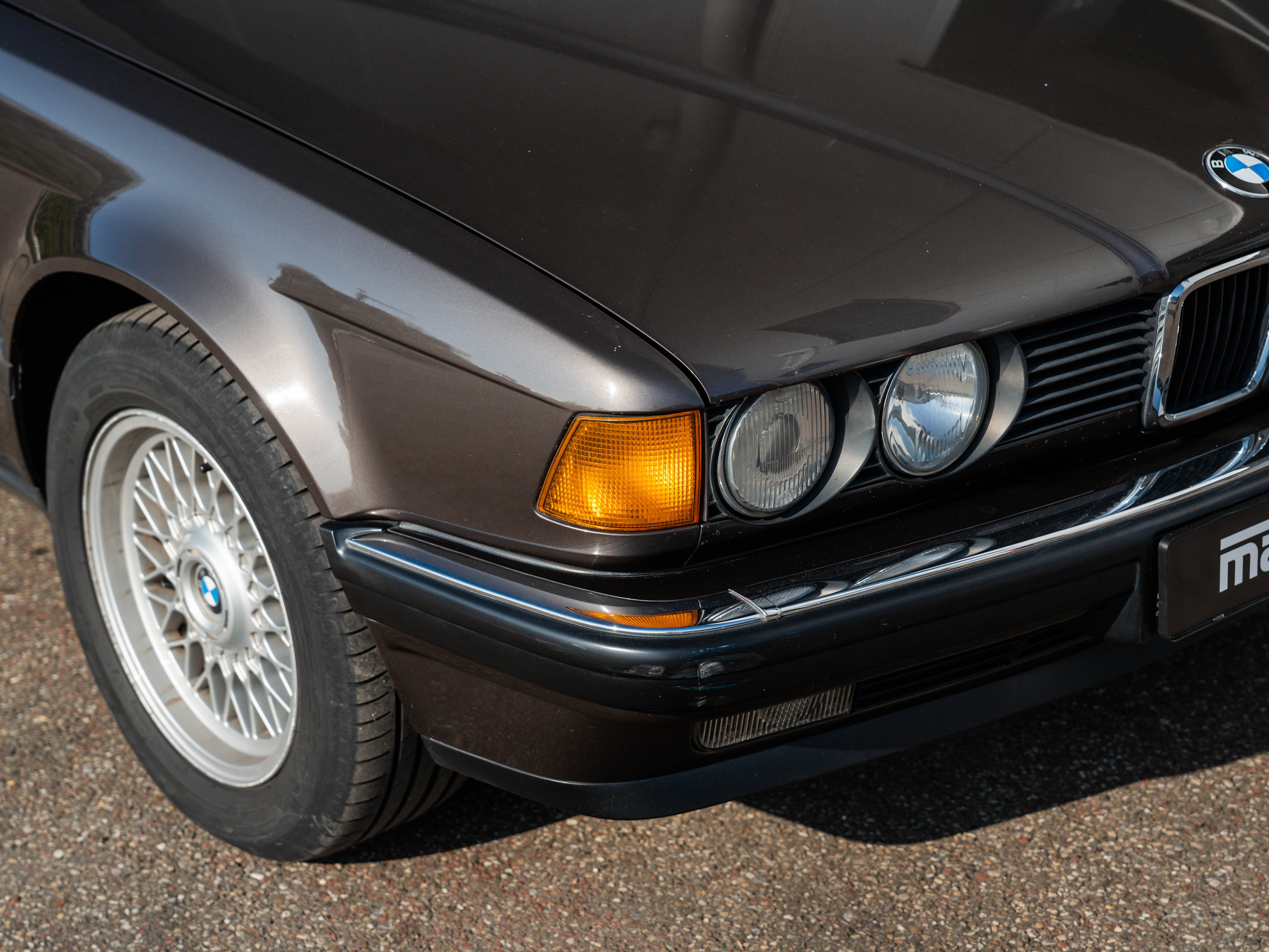 BMW E32 730i