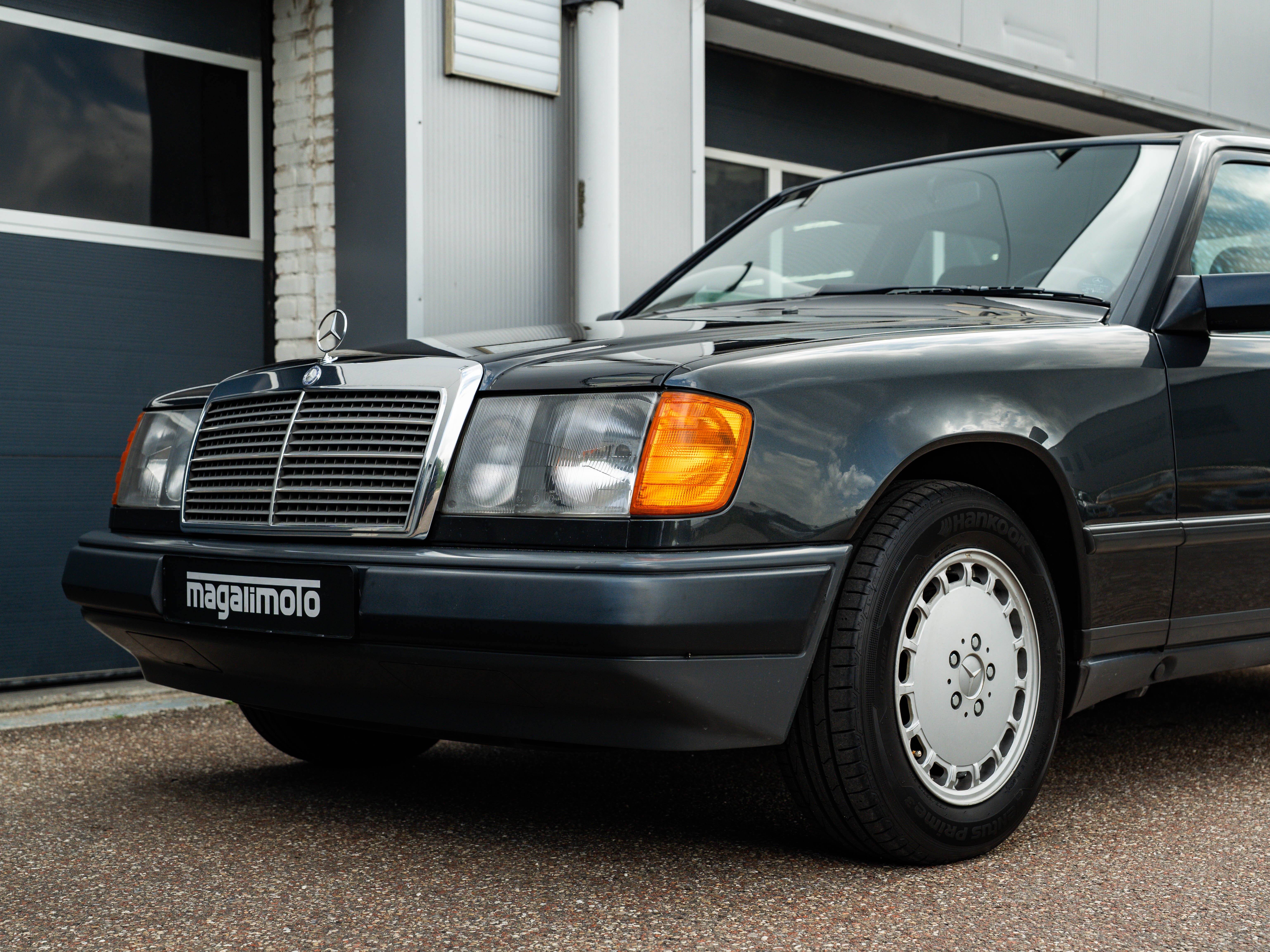 Mercedes 300E 1986